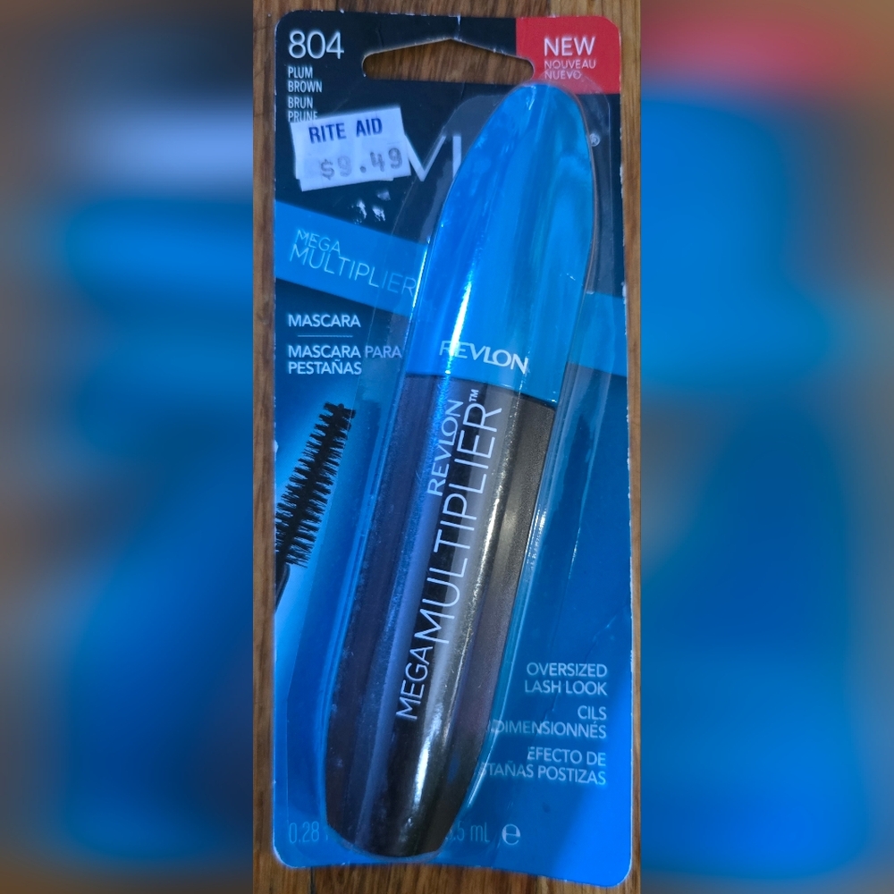 Revlon Mega Lash Brush Mascara in Black